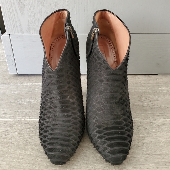 Alaia Pony Hair Print Booties - Picture 2 of 9